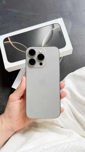 Vendo iPhone 16 Pro Max Branco