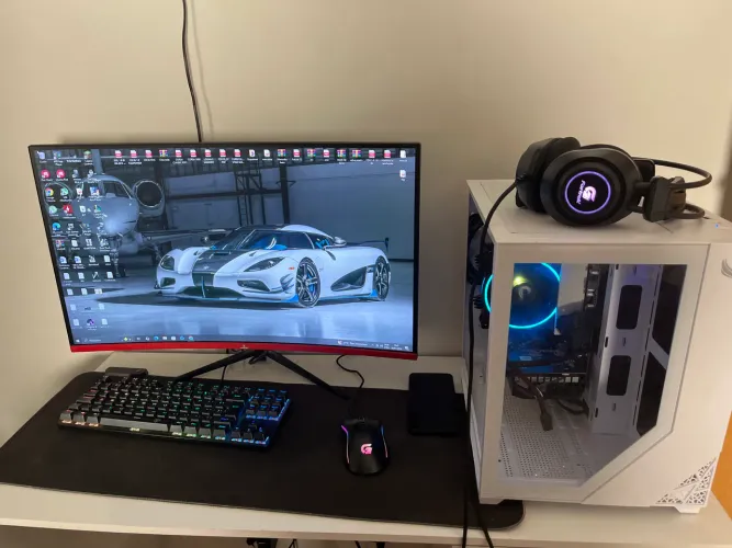 Vende-se Pc completo com monitor de 27 polegadas 75Hz .