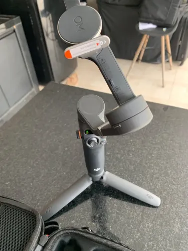 Gimbal DJI Osmo Mobile 6.
