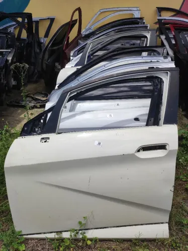 PORTA DIANTEIRA ESQUERDA BYD DOLPHIN GS ENVIO BRASIL TODO NF E GARANTIA