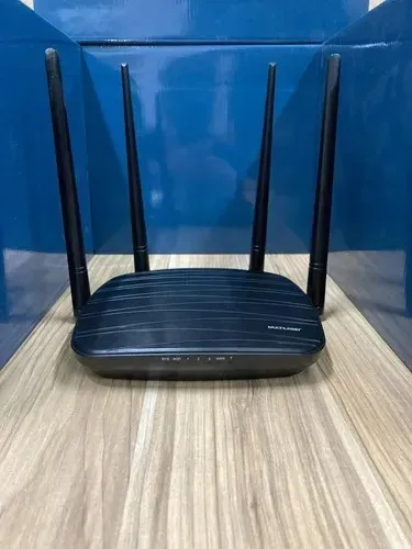 Roteador Wi-Fi Multilaser RE018 AC1200 Dual Band 2.4/5g