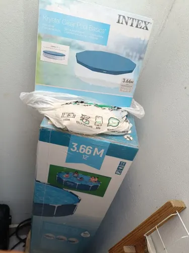 Piscina Intex lacrada
