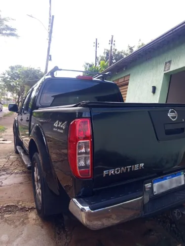 Nissan Frontier SL CD 4X4 2.5tb Diesel AUT 2014