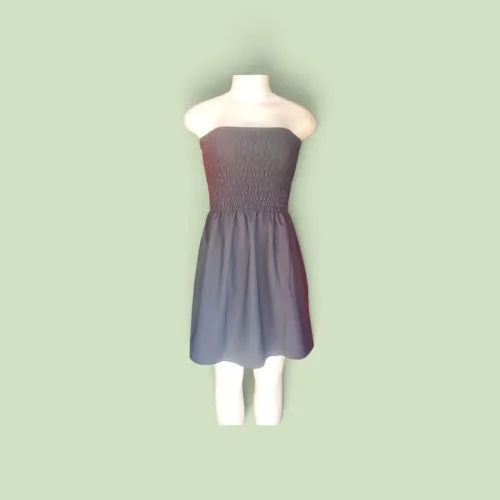 Vestido em látex novo