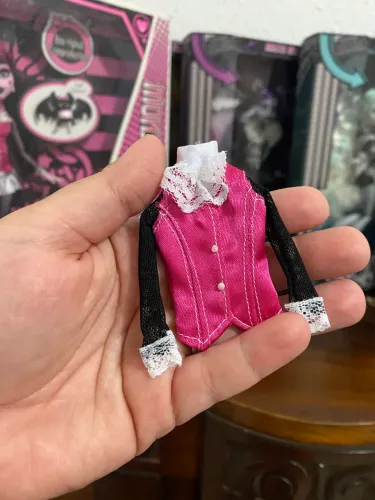Blusa Draculaura Básica artesanal