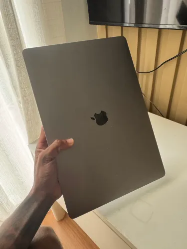 MacBook Pro 2019 512gb 16 Polegadas, PARA RETIRADA DE PEÇAS
