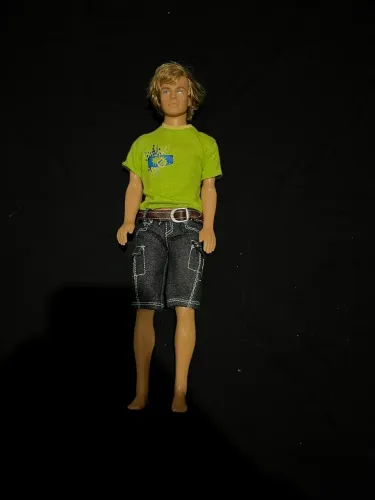 boneco ken surfista