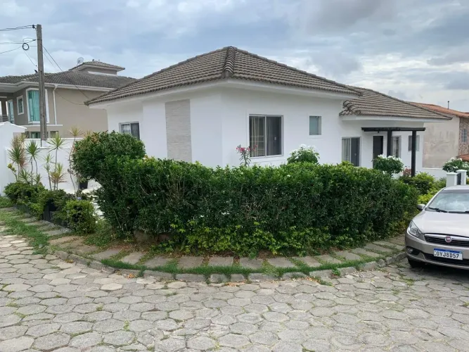 Casa no condomínio dos Pássaros com lazer completo - Cabo Frio - RJ