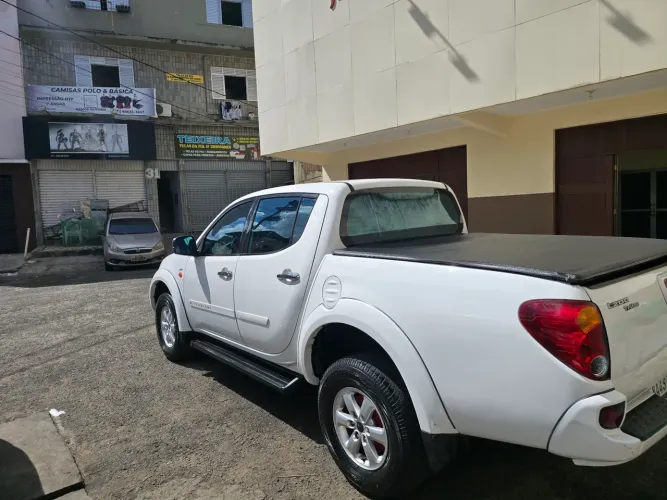 Mitsubishi L200 Triton HPE 3.2 CD TB Int.diesel AUT 2012