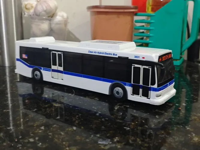 Miniatura de ônibus NY importada