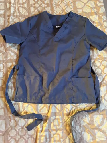 Blusa scrub com bolso novinha