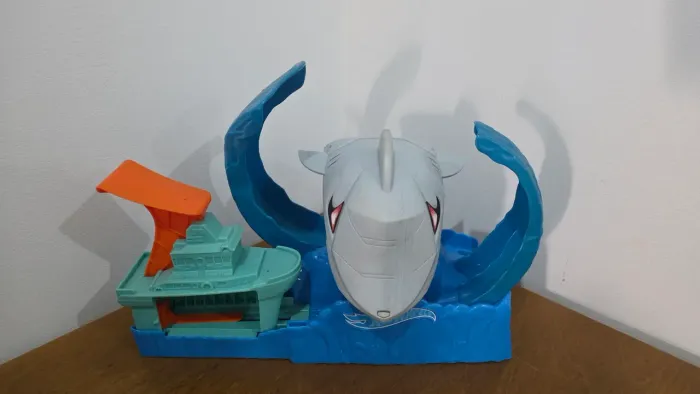 Hot Wheels City Robô Tubarão