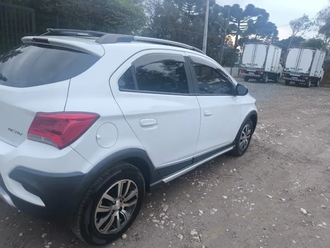 Chevrolet Onix ACTIV 1.4 8V FLEX MEC. 4P 2017