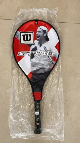 Raquete e Capa Wilson Sting - Graphite Titanium