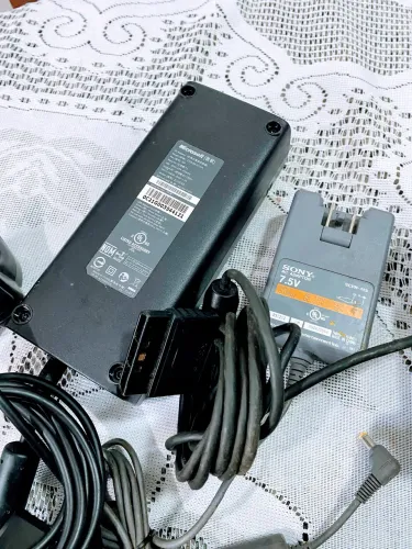 Lote controles play2 é fonte Xbox