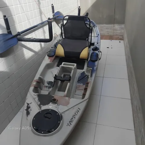 Caiaque Tarpon + pedal + cadeira + salva vidas