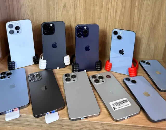 iPhone Semi novo com 1 ano de garantia 
