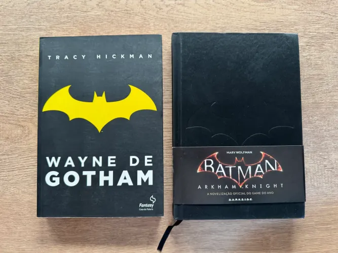 Lote de Livros do Batman (Arkham Knight + Wayne de Gotham)