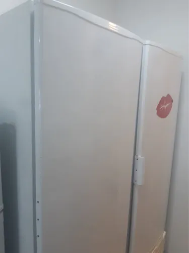 FREEZER VERTICAL REFRIMATE
