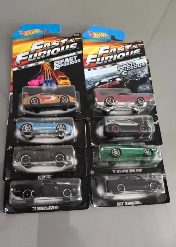 Set hot Wheels velozes e furiosos 8 miniaturas
