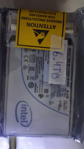 Vendo 2 HDs 6.4TB Intel para servidor.