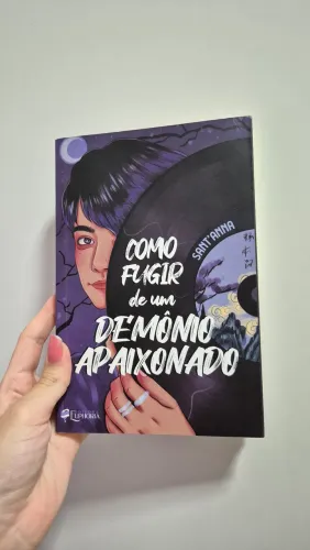 Livro Como fugir de um demônio apaixonado