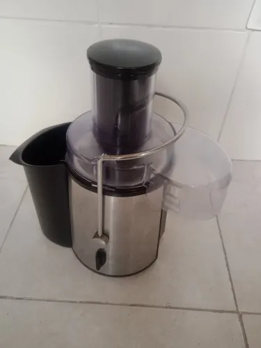 Centrífuga de alimentos. Master Suco Inox Modelo: HR-650b. Fun Kitchen. 700w Capacidade 1L