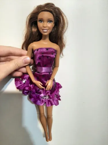 Barbie Nikkie 2009 Fashionista