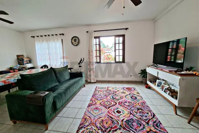 Casa à venda, 3 quartos , 1 suíte, 2 vagas garagem coberta em Bom Jardim, RJ - 3 Quartos,