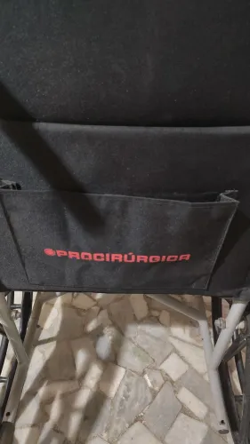 Cadeira de roda confortável
