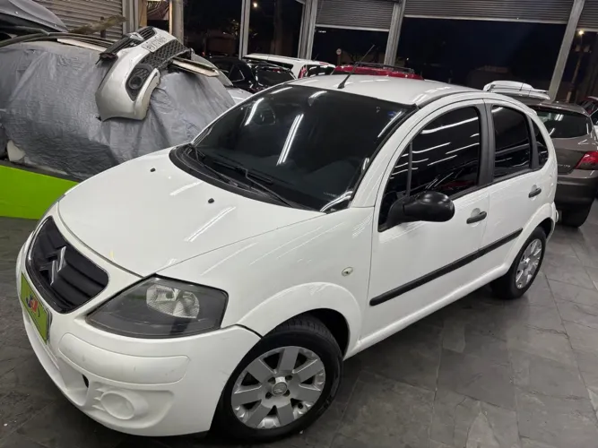 Citroen C3 GLX 1.4/ GLX Sonora 1.4 Flex 8V 5P 2012
