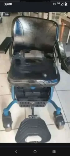 CADEIRA DE RODAS MOTORIZADA 