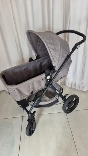 Carrinho de bebe Moisés + bebê conforto