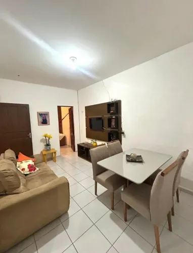 Vende-se casa no castanheira kf