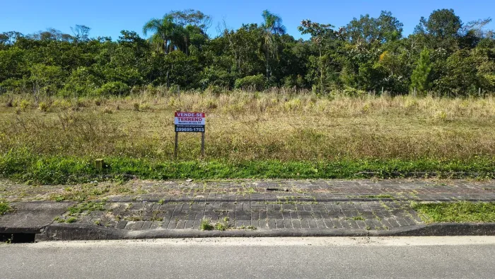 Terreno no loteamento guimbala em araquari.