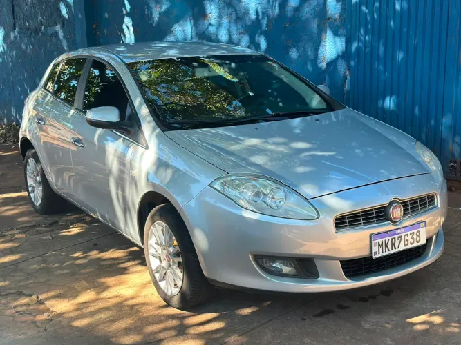 Fiat Bravo Essence Dualogic 1.8 Flex 16V 5P 2013