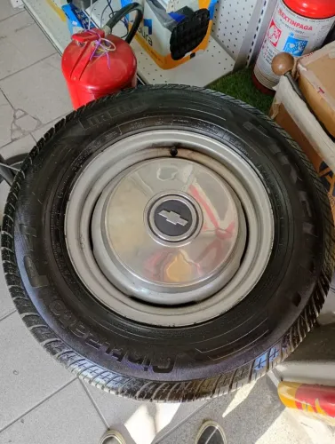 Rodas e pneus Opala Caravan Aro 14