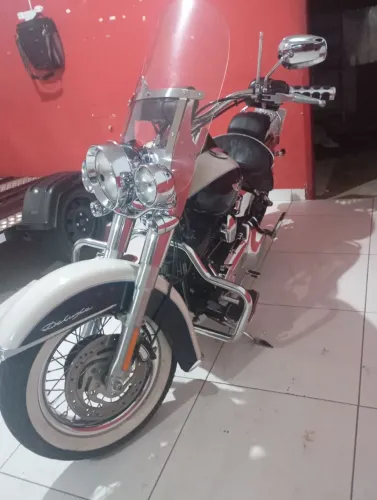 Harley Davidson Deluxe Conservada (somente venda)