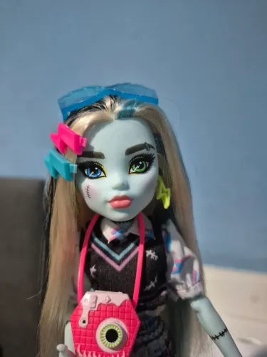Boneca Monster High G3 Frankie Basica Completa