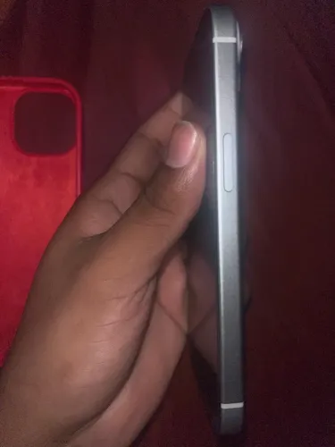 iPhone 15 azul