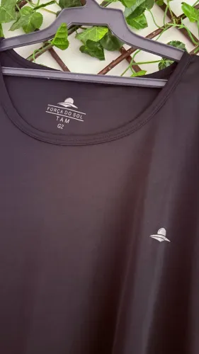 Camiseta preta Força do Sol