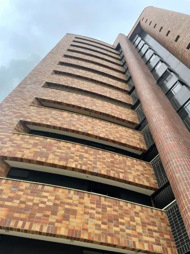 oportunidade unica, apto tamanho de uma casa, uma quadra do Iguatemi.