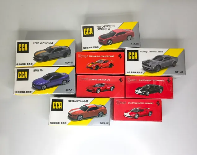 Combo 2 (duas) Miniaturas 1:64 Premium tamanho Hotwheels