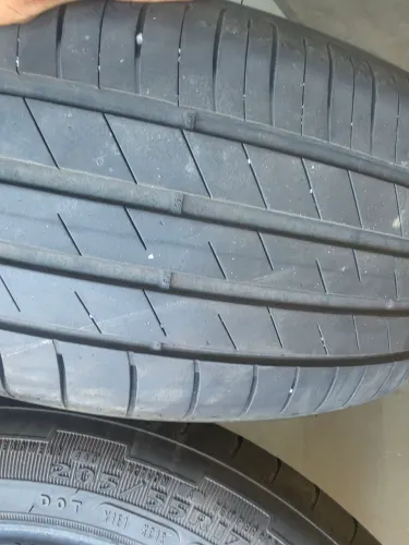 OPORTUNIDADE! 3 PNEUS 205 55 17
