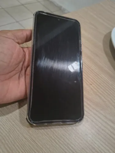 Celular semi-novo 
