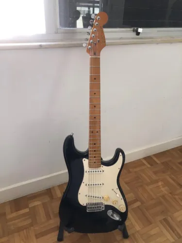 Guitarra Fender Stratocaster Americana - Ano 1984