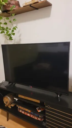 TV Semp TCL 49' - Com defeito