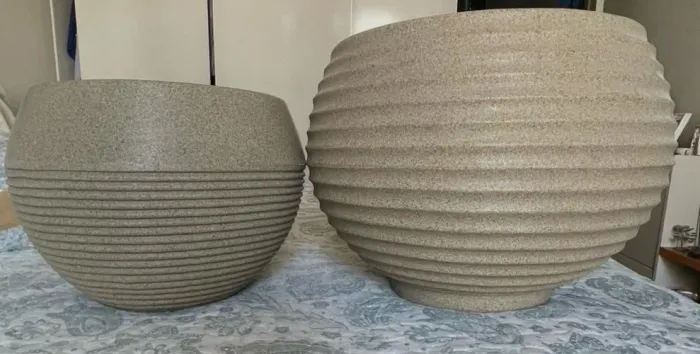 Dupla de vasos em polietileno ,cor bege
