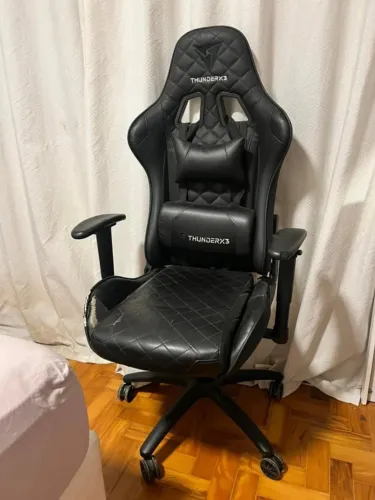 Cadeira Gamer Seminova Super confortável ThunderX3