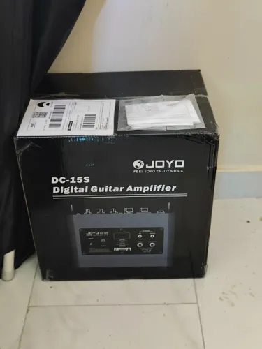 Amplificador portátil para guitarra multiefeito Joyo DC-15S
